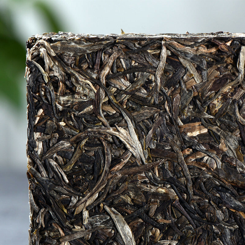Yunnan Early Spring Pu-Erh Tea Old Tree Pu-erh Raw Tea Brick Top 250g Green Tea