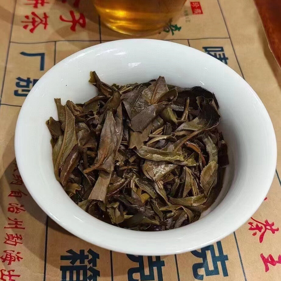 357g Laobanzhang Pu-erh Raw Tea Cake 2006 Yunnan Old Pu'er Tea Sheng Puerh Tea