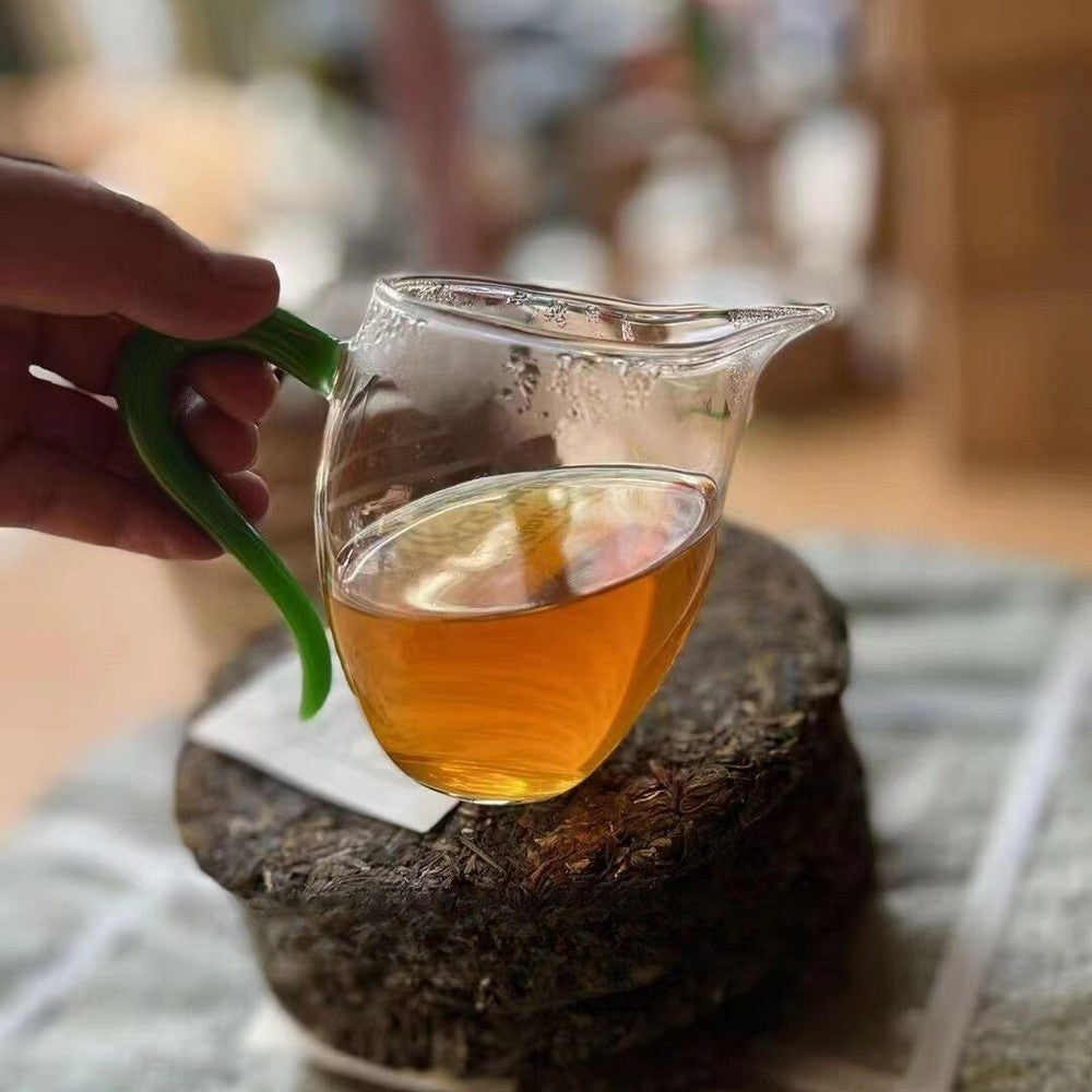 357g Yunnan Old Puerh Raw Tea 2000 Aged Pu'er Tea Cake Chinese Raw Pu-erh Tea