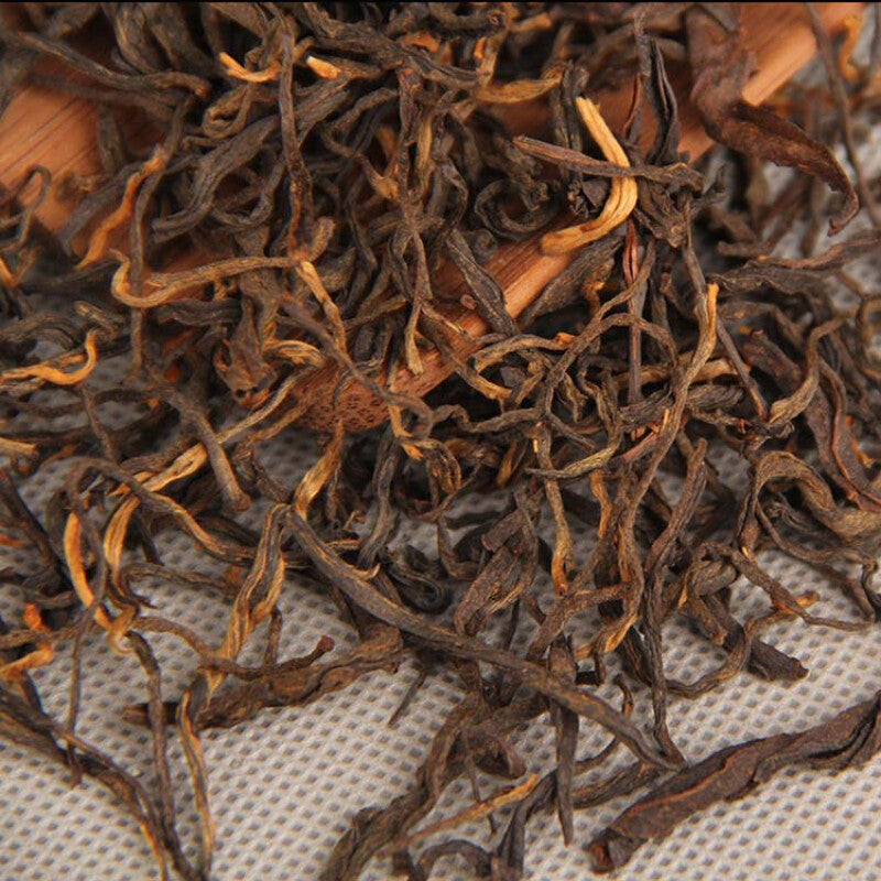 80g Gift Tea Ancient Tree Black Tea Spring Loose Leaf Dianhong Tea Iron Box