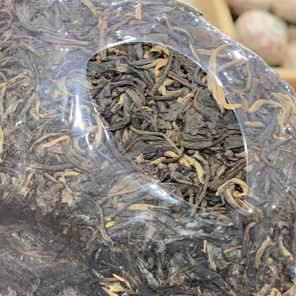 357g Yunnan Raw Pu'er Tea 2000 Aged Puerh Raw Tea Cake Premium Old Pu-erh Tea