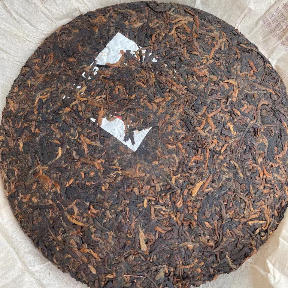 357g Iceland Gold Medal Ripe Tea Cake Yunnan Pu'er Tea Mengku Qizi Cake Tea