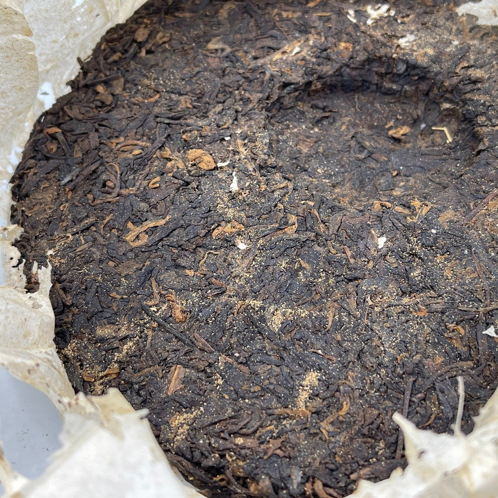 Pu-erh tea,2004,Chinese tea cooked tea cake - customized tea,357g,Cooked