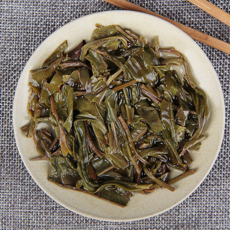 Yiwu Tea Factory Shen Puerh Tea Old Tree Raw Puerh Tea 180g Puer Tea Cake 易武春韵