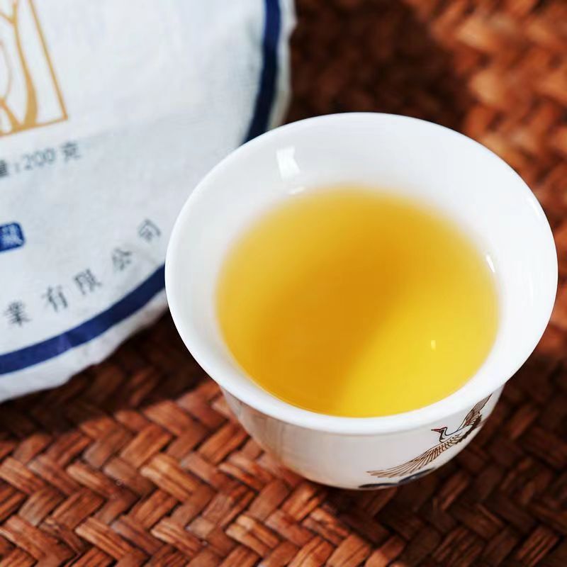200g Xigui Old Tree Pu-erh Tea Cake Yunnan Raw Puerh Tea Cake Organic Green Tea