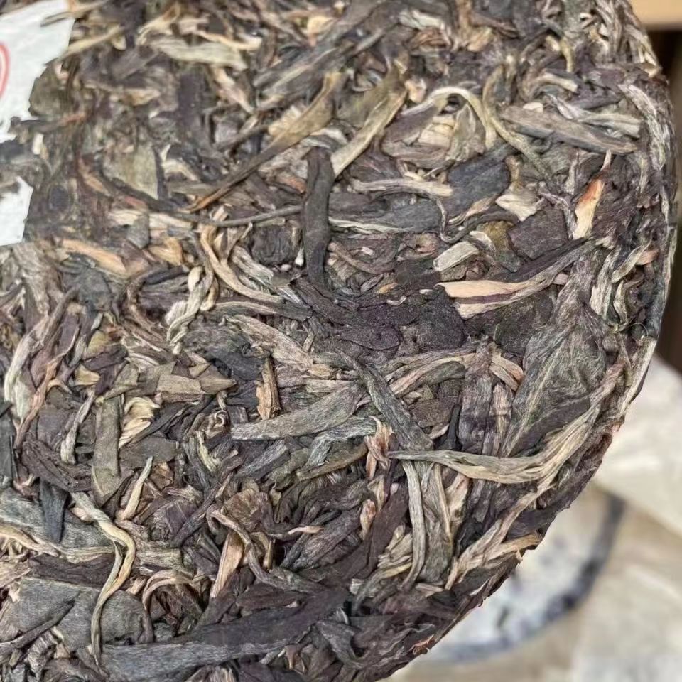 357g Aged Pu-erh Raw Tea Yunnan Pu'er Tea 2006 Laobanzhang Raw Puerh Tea Cake