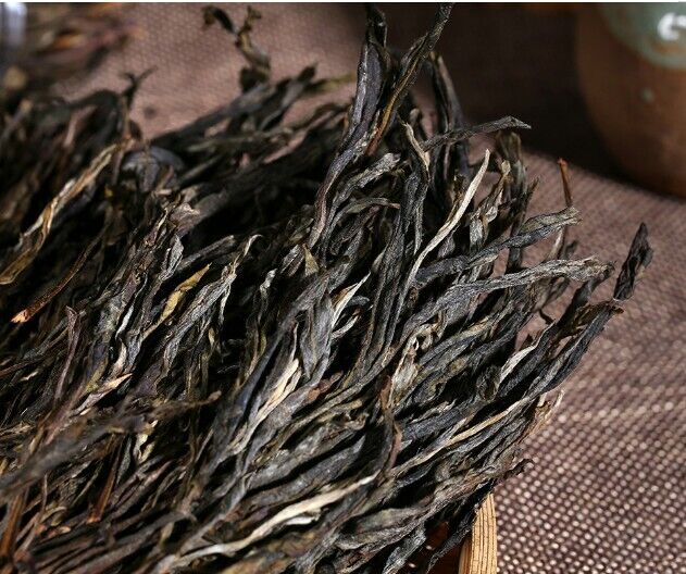 Hand-made Yunnan ancient Pu 'er tree tea raw Pu 'er tea uncooked Pu 'er tea-