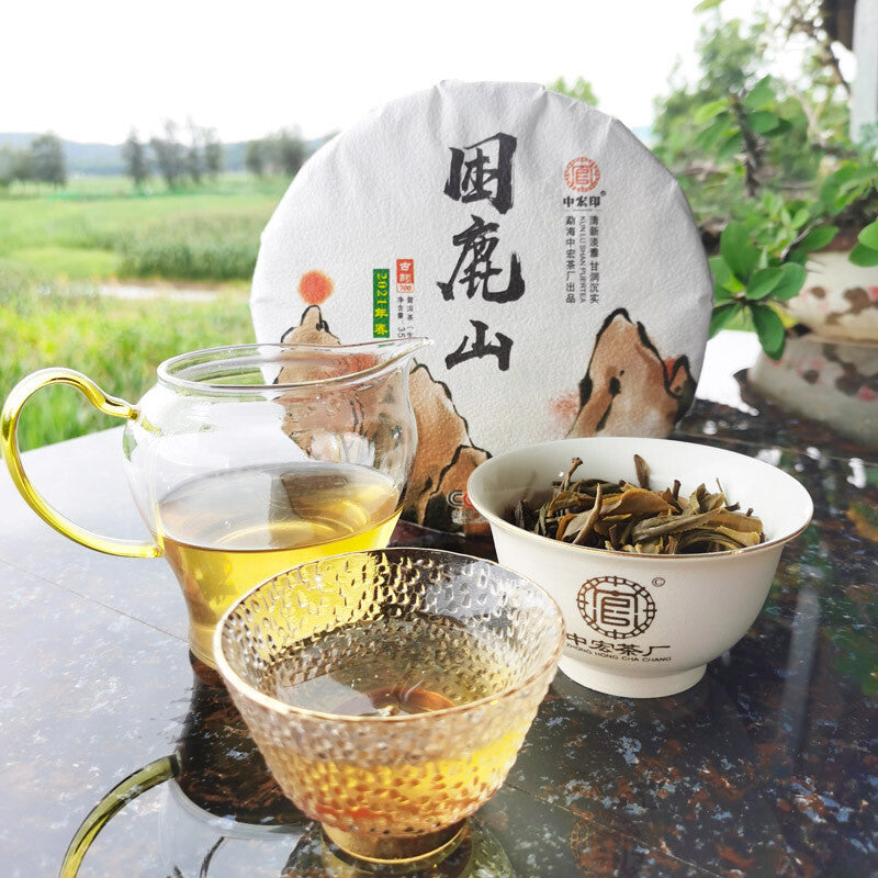 357g Zhonghongying KunLu Mountain Tea Ancient Tree Tea Organic Pu'er Spring Tea