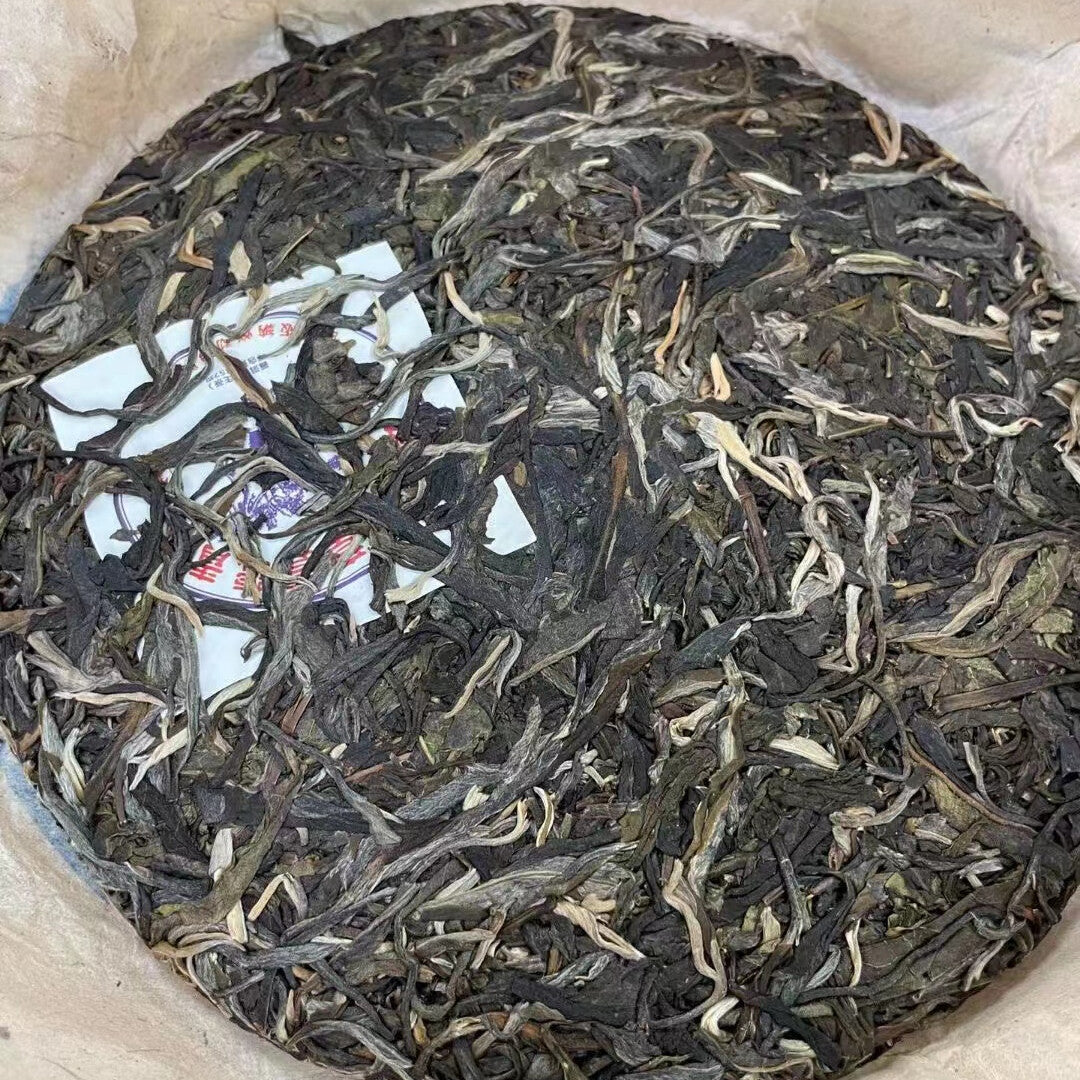 2017 Yunnan Pu-er Tea Luyu Banzhang Puerh Green Cake Raw Tea Old Pu'er Tea 357g