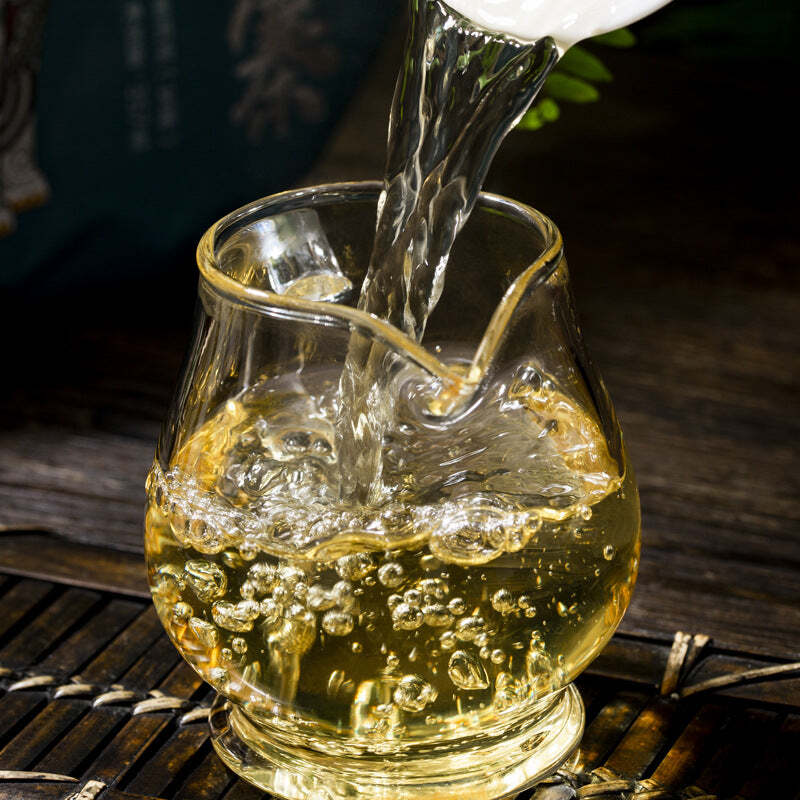 Guafengzhai Pu'er Raw Tea Cake 357g Old Tree Puerh Tea Chinese Organic Green Tea