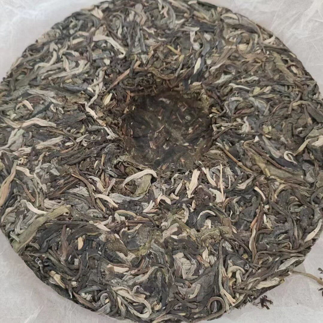 357g Yunnan Pu'er Tea 2022 Pagong Gushu First Spring Pu'er Raw Tea Cake Tea