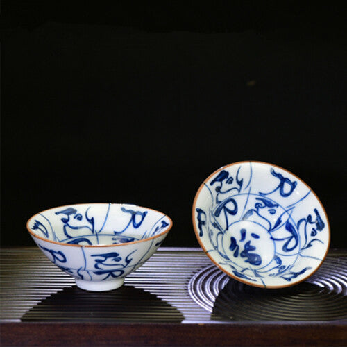 one cup blue-and-white porcelain tea cup for Pu'er tea Chinese kungfu tea cup