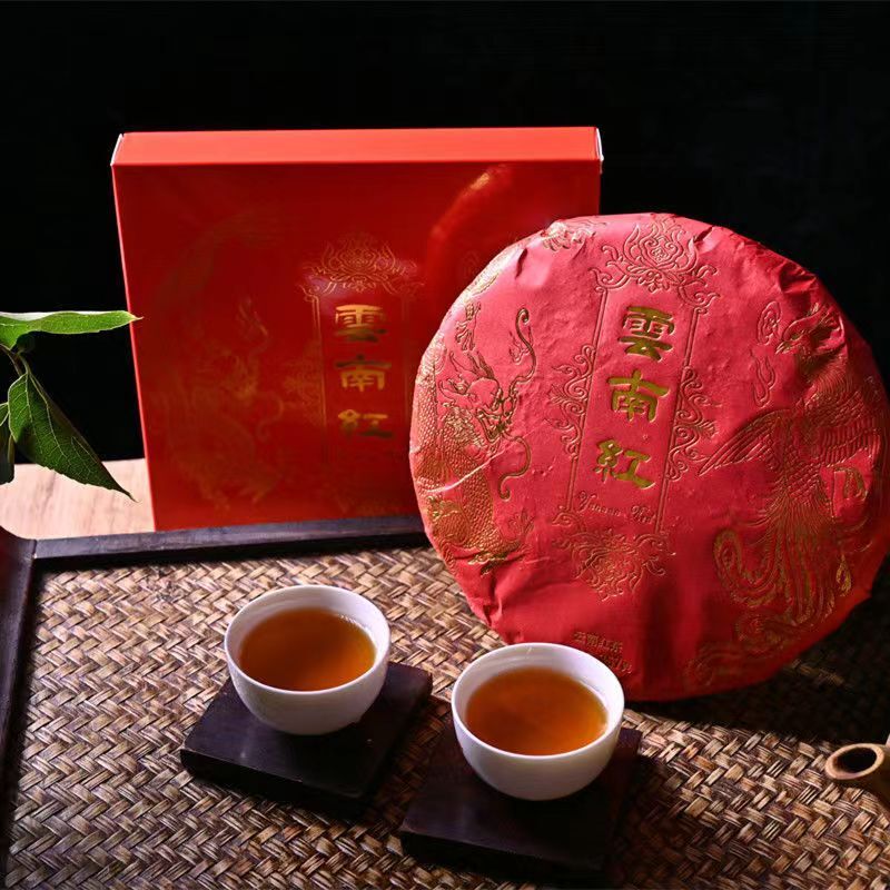 357 Yunnan Dianhong Black Tea Cake Honey Fragrance Black Tea Fengqing Black Tea