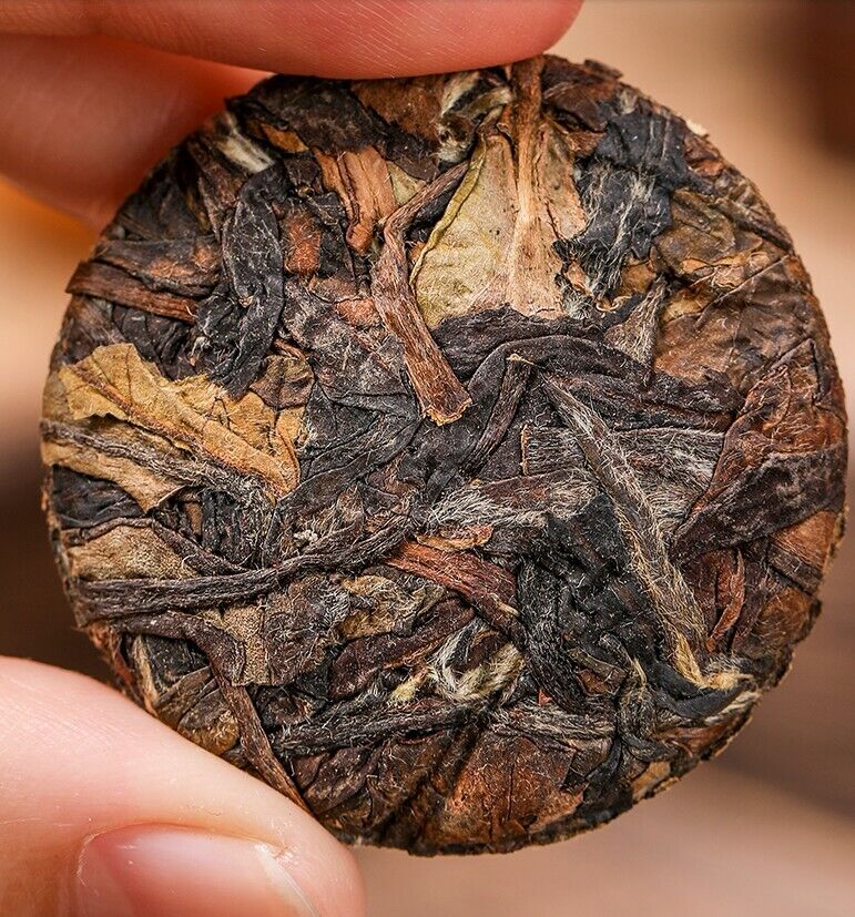 White Mudan Cake Tea Fuding White Tea Old White Tea Old White Tea White Wood Brown Tea-