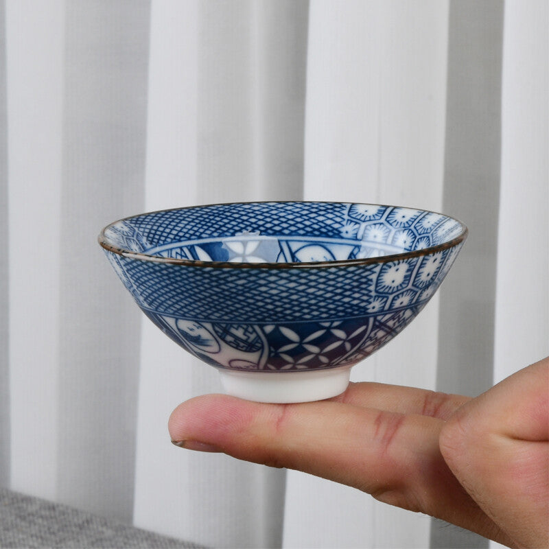 one cup blue-and-white porcelain tea cup for Pu'er tea Chinese kungfu tea cup