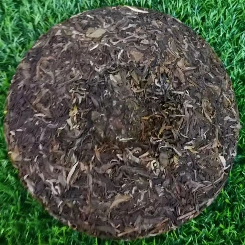 Yunnan Puer Raw Tea 2013 Nannuoshan Raw Pu-erh Tea Cake Aged Pu-er Cake Tea 357g
