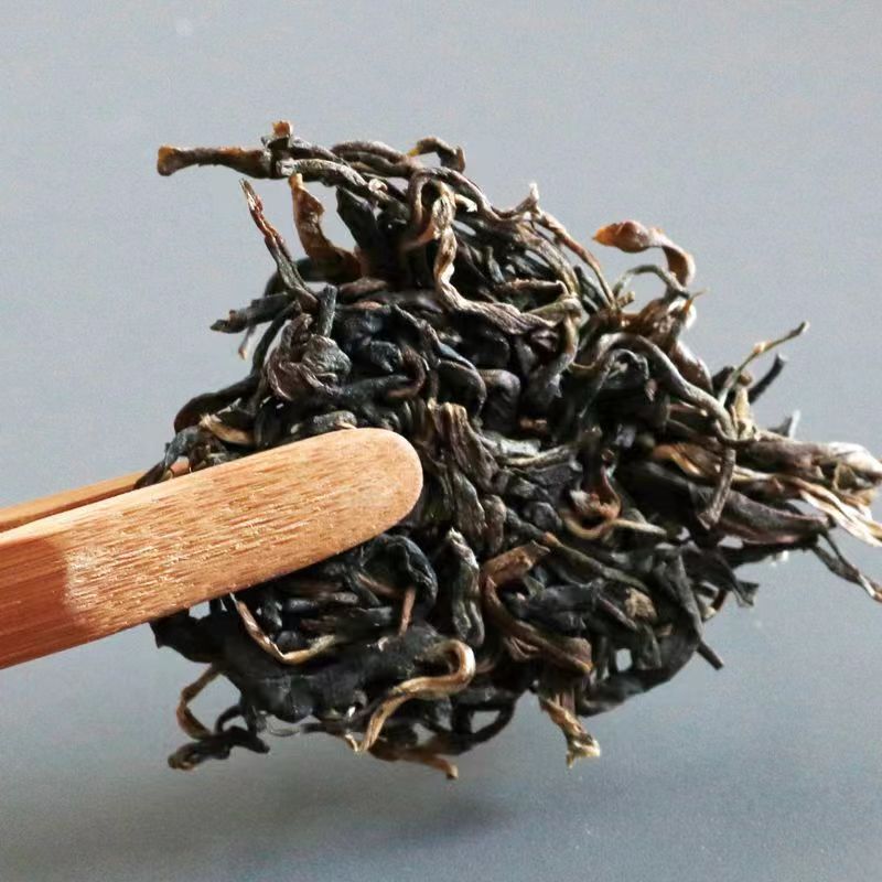 Laomaner Puerh Raw Tea Pu-erh Green Tea Cake Yunnan Ancient Tree Pu'er Tea 357g