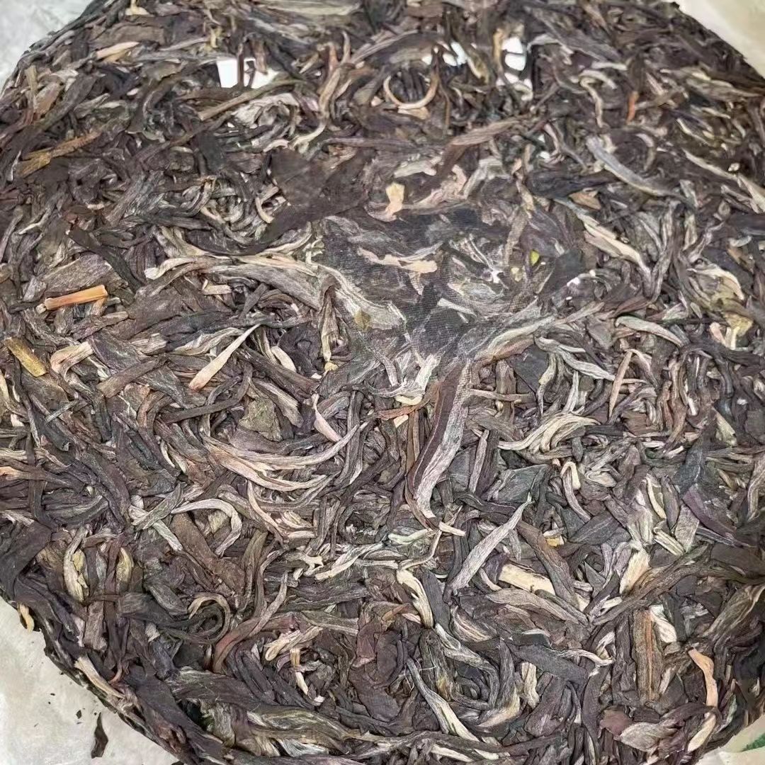 2006 Yunnan Raw Pu-erh Tea Bulang Old Tree Puerh Tea Cake Pu'er Tea 357g