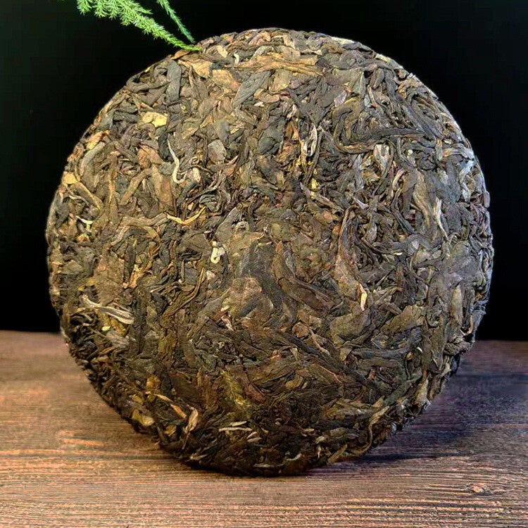 YunNan raw tea Puerh tea cake round 357g 2018 year Chinese spring tea on sales