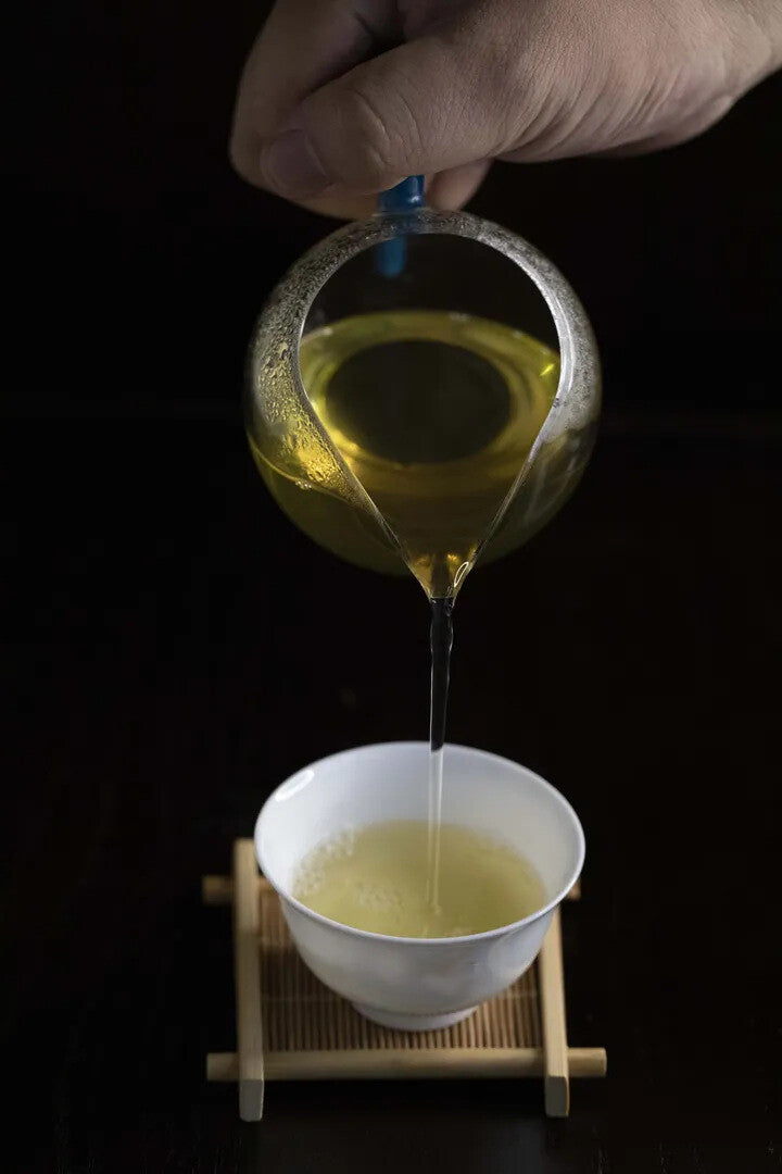 357g Yunnan 2021 Tea Nannoushan Head Spring Ancient Tree Pu'er Raw Tea Cake Tea