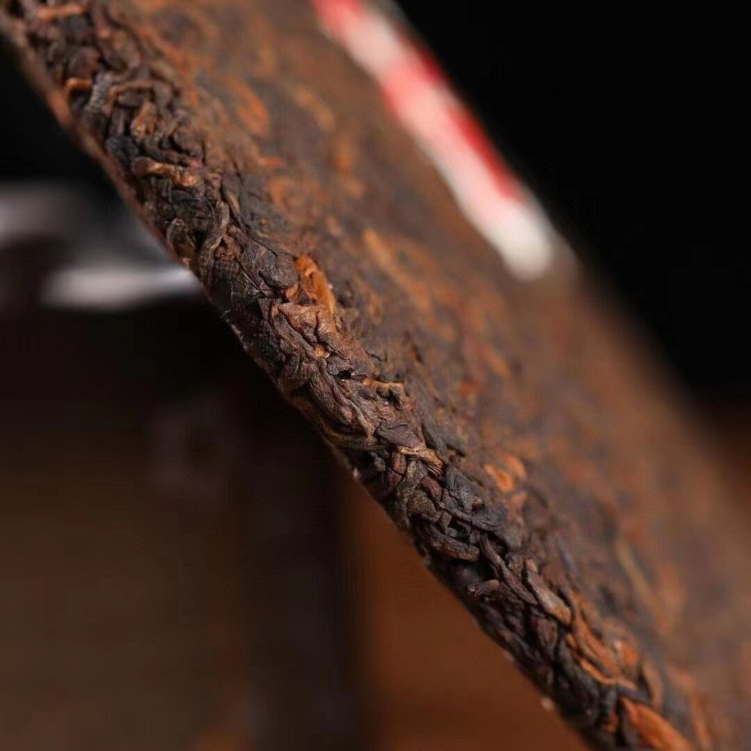 357g Yunnan Old Pu'er Tea 2006 Aged Pu-erh Tea Yiwu Palace Ripe Puerh Tea Cake
