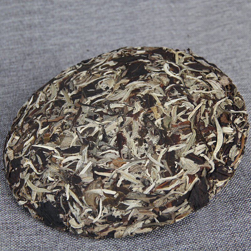 2018 Pu'er Tea Moonlight Beauty Puer Moon White Pu-erh Cake 357g Raw Puerh Tea
