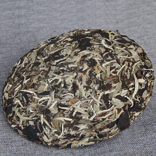 2018 Pu'er Tea Moonlight Beauty Puer Moon White Pu-erh Cake 357g Raw Puerh Tea