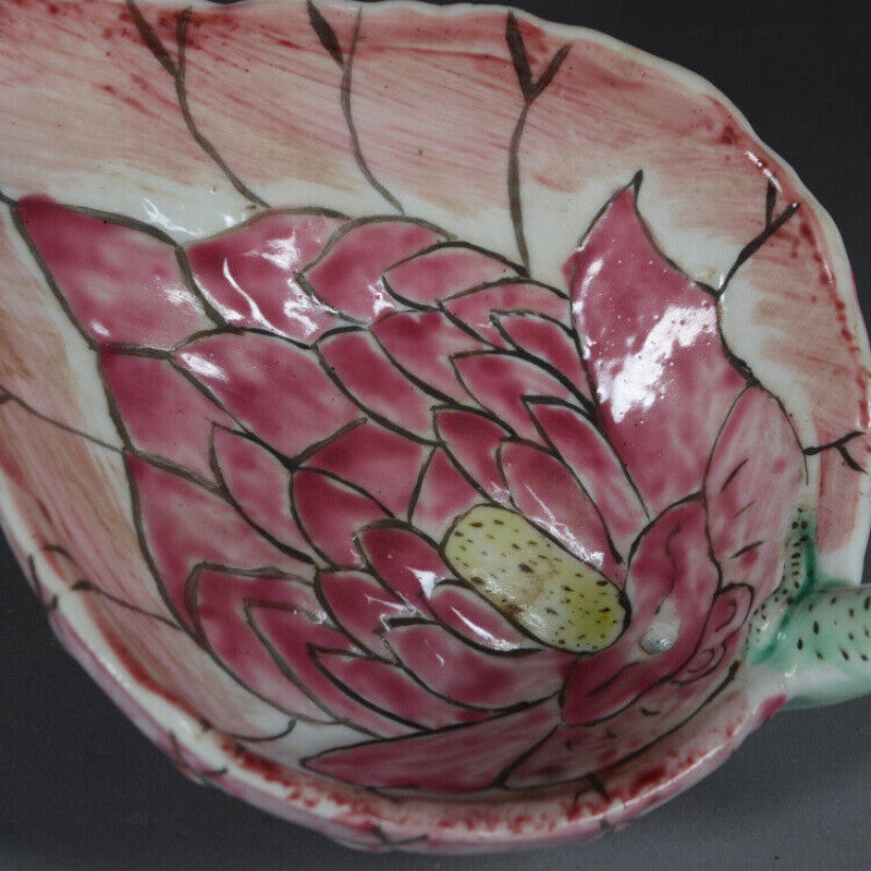 Chinese Famille Rose Porcelain Hand Made Lotus Flower Lotus Leaf Statue Plate
