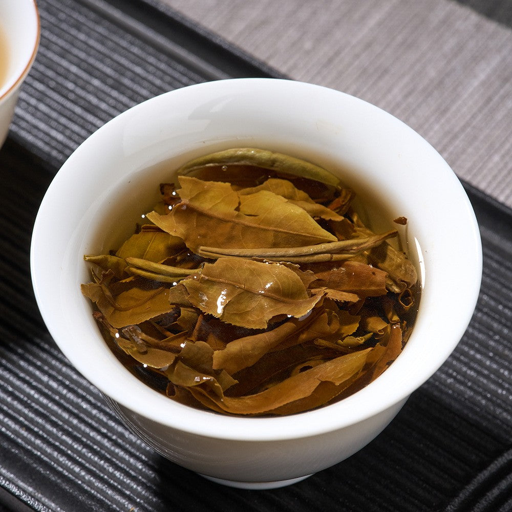 100g Yunnan Ancient Tree White Tea New Tea Moonlight White Tea Cake