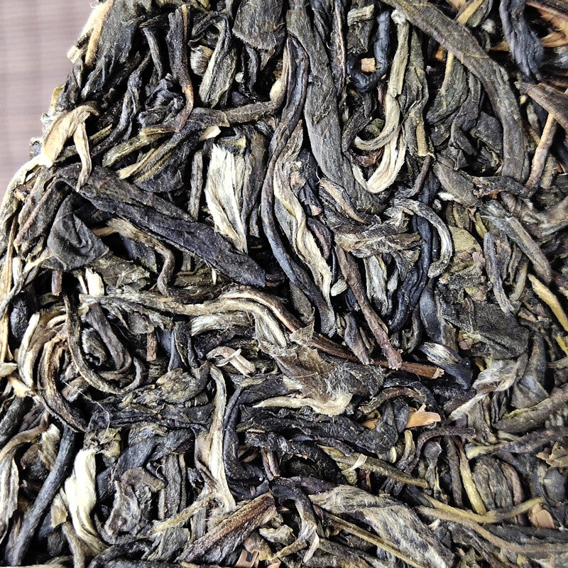 Raw Pu'er tea cake yunnan Sheng Puerh Tea Snow Mountain Old Tree Puer Tea 357g