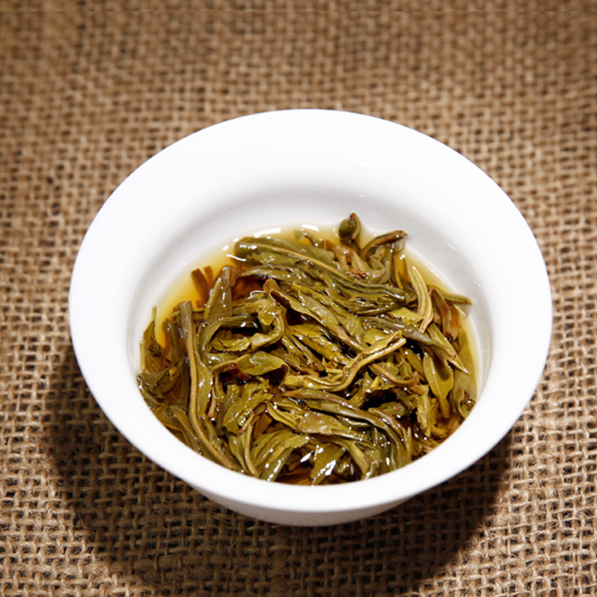 357g Yunnan cha Puer Tea Pu-erh Cake Tea Early Spring Green Puer Tea Organic tea