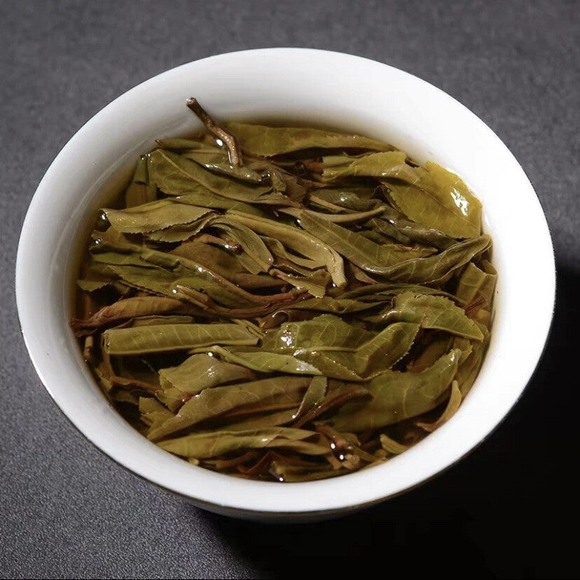 Pu'er Tea Raw Tea Golden Iceland Old Cottage Tea Honey Fragrance Tea 357g/12.59g