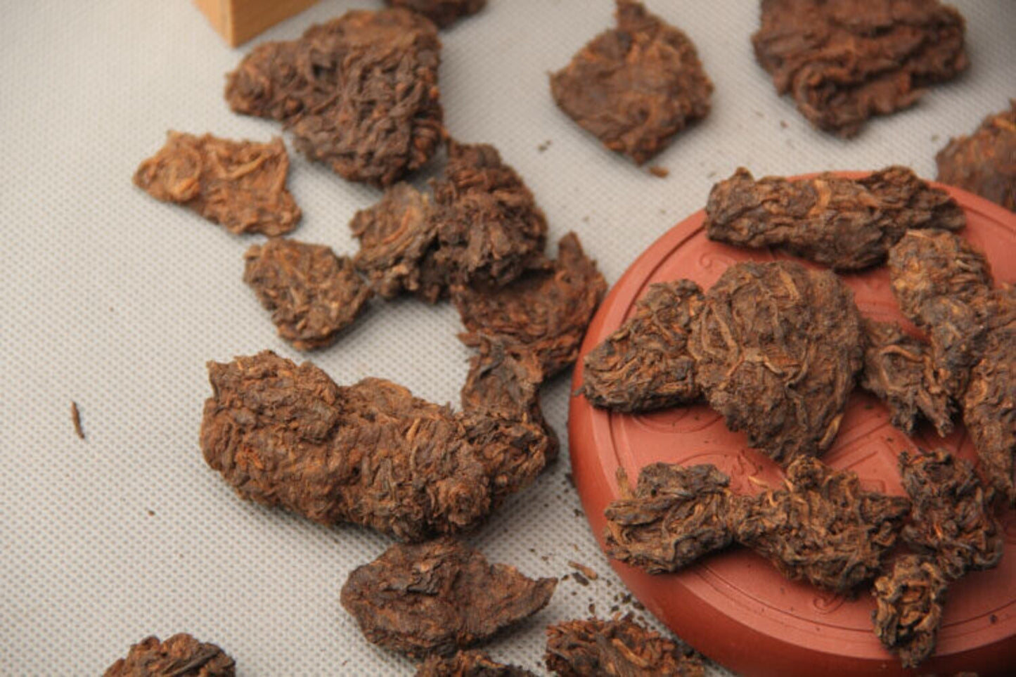 Aged Golden Buds Lao Cha Tou Pu'er Pu-erh Loose Tea Puer Ripe Shu 250g