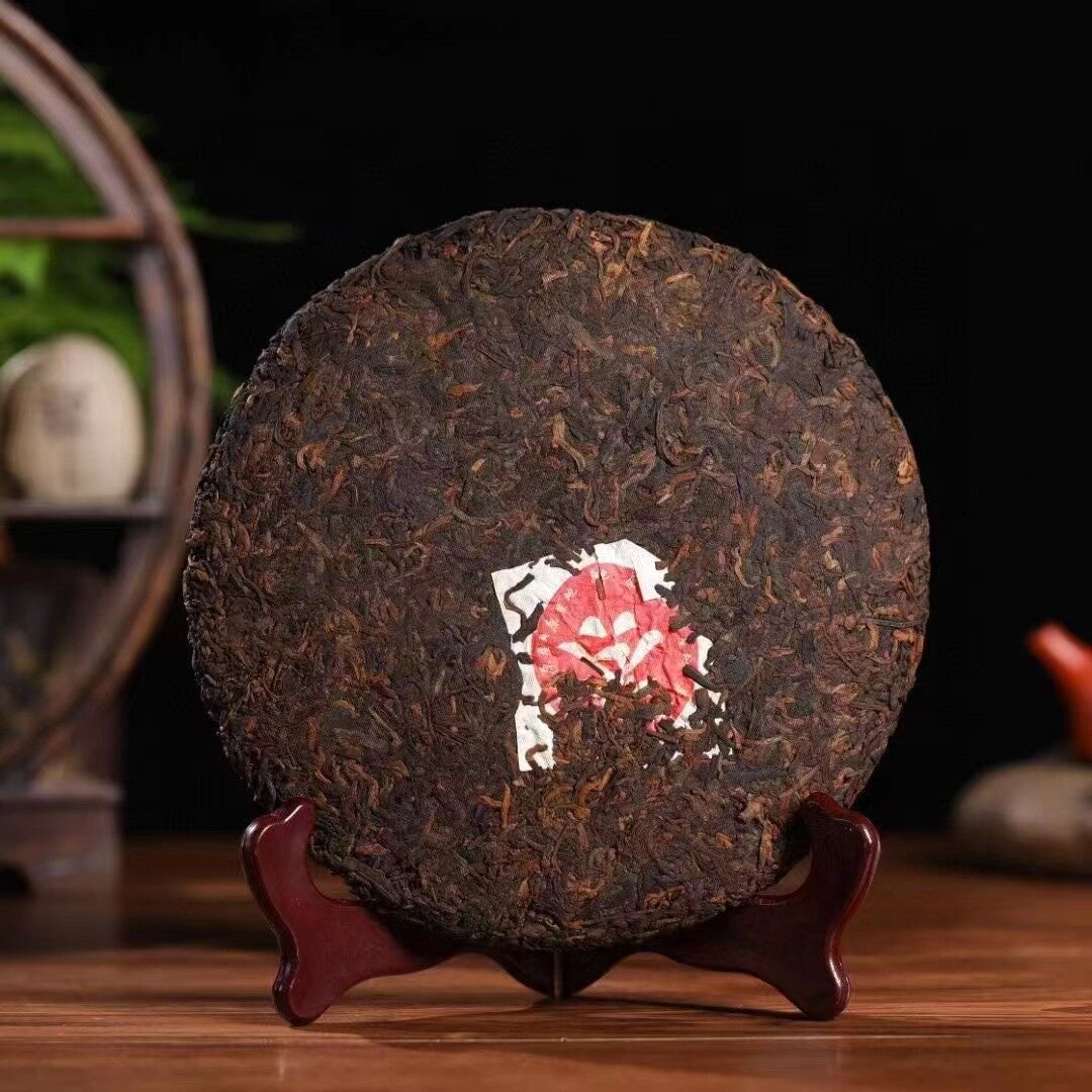 357g Yunnan Old Pu'er Tea 2006 Aged Pu-erh Tea Yiwu Palace Ripe Puerh Tea Cake