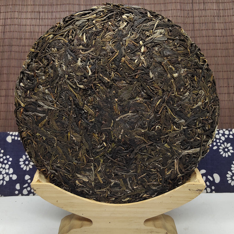 Raw Pu'er tea cake yunnan Sheng Puerh Tea Snow Mountain Old Tree Puer Tea 357g