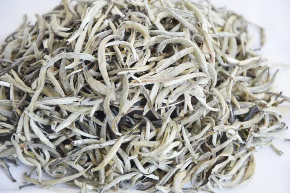 New White Tea Natural Organic Tea Baihaoyinzhen Silver Needle Tea 100g