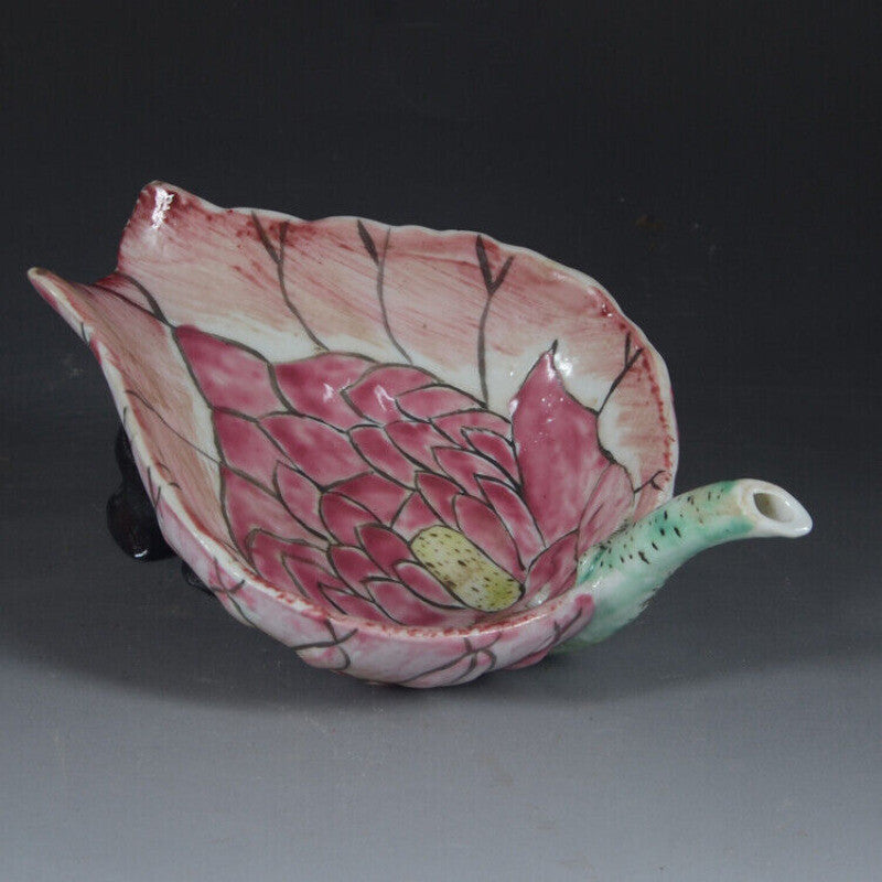 Chinese Famille Rose Porcelain Hand Made Lotus Flower Lotus Leaf Statue Plate
