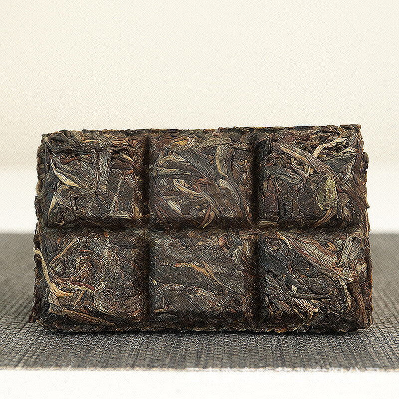 50g Yunnan Pu'er Tea Le Xing Xiang Icelandic Brick Raw Tea Small Brick Tea