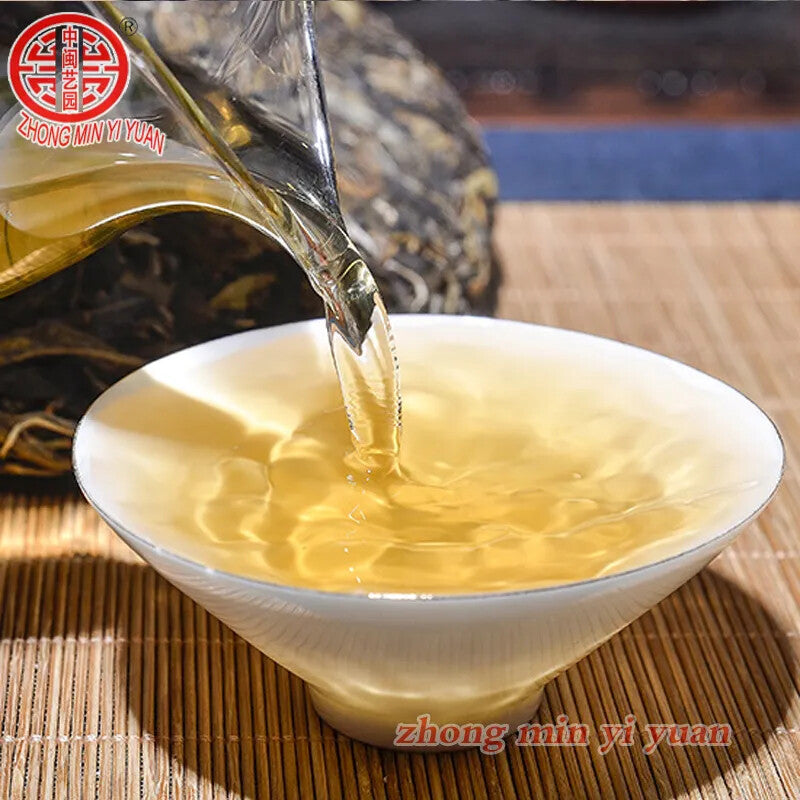 New Pu'er Tea Cake BanZhangWang Pu'er Tea Yunnan Raw Tea Green Health 357g