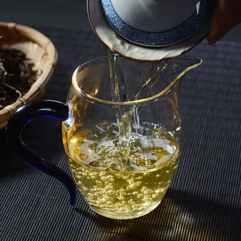 New tea Yunnan Puerh tea raw tea loose tea Mingqian first spring tea 100g